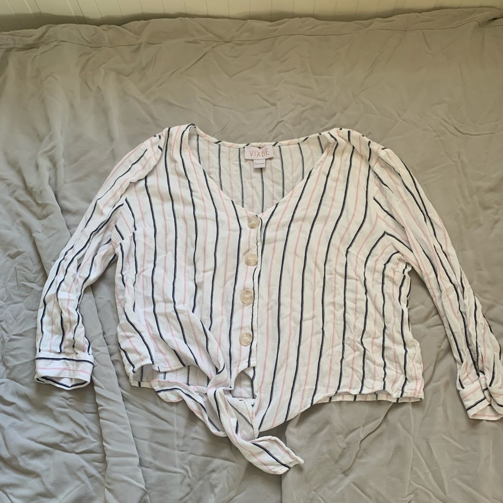 Vixbe Delylah Tie Front Top